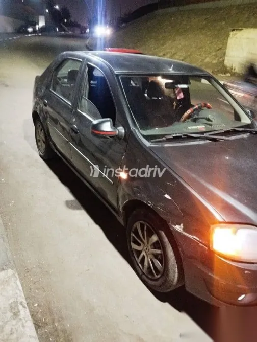 رينو لوجان 2010 أزرق غامق مستعملة للبيع - 2