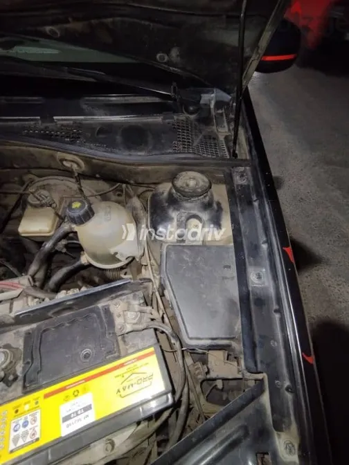 رينو لوجان 2010 أزرق غامق مستعملة للبيع - 9