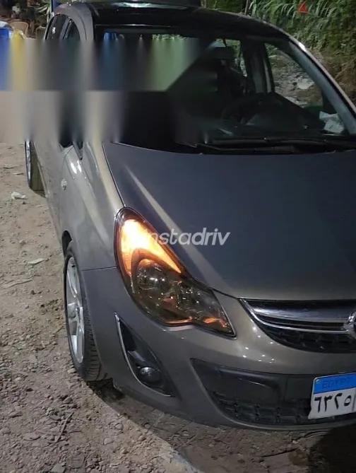 اوبل كورسا 2012 رمادي مستعملة للبيع - 1