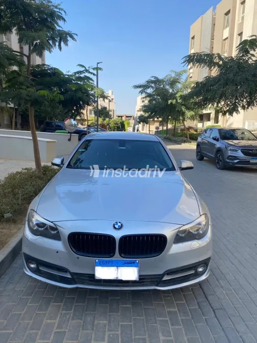 بي ام دبليو 520 2015 أبيض مستعملة للبيع - 2