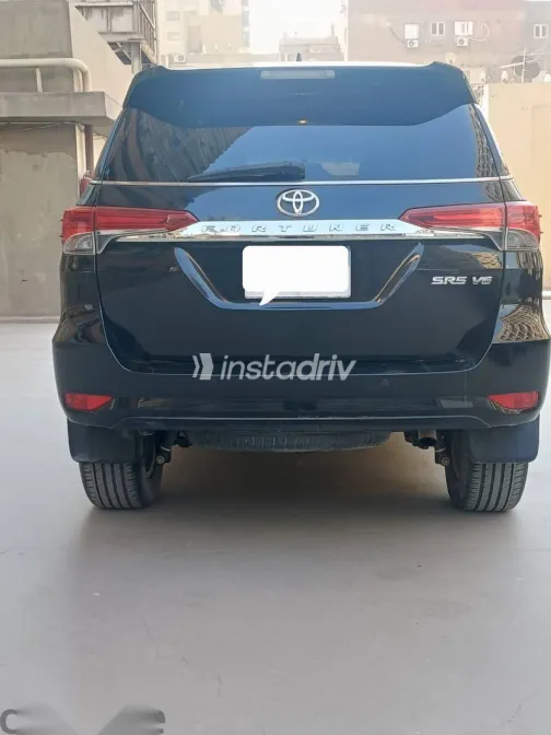 Toyota Fortuner 2020 Black Used for Sale - 6