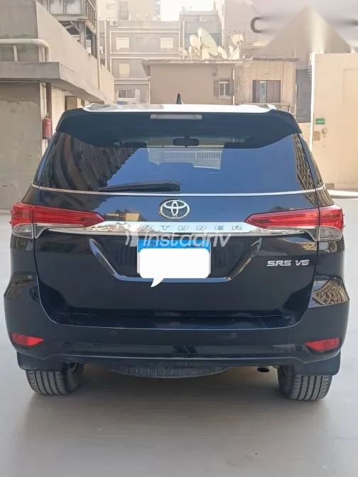 Toyota Fortuner 2020 Black Used for Sale - 7