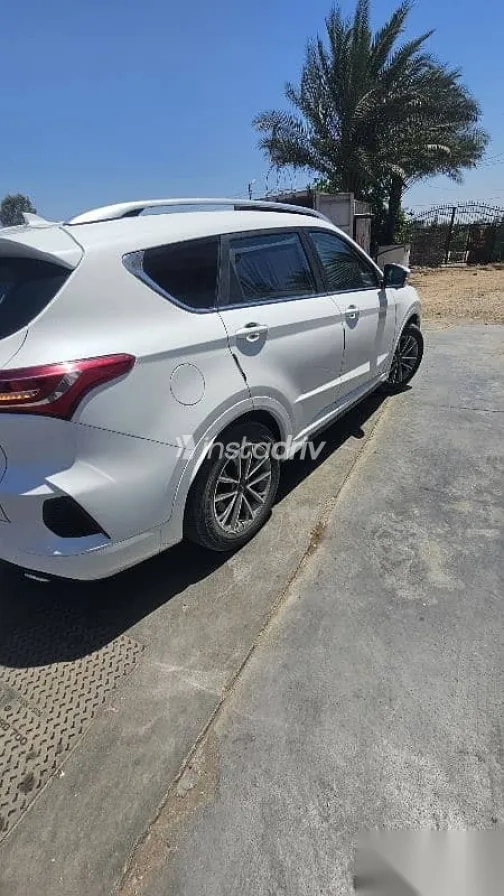 جيتور X70 2022 أبيض مستعملة للبيع - 1