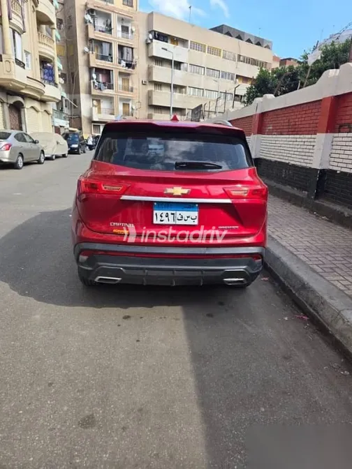 Chevrolet Captiva 2021 Red Used for Sale - 3