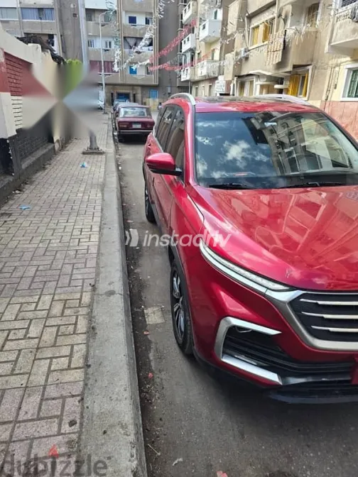 Chevrolet Captiva 2021 Red Used for Sale - 5