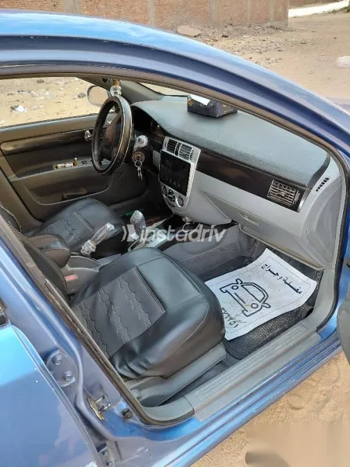 شيفروليه أوبترا 2007 أزرق غامق مستعملة للبيع - 7