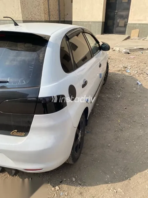 سيات ابيزا 2007 أبيض مستعملة للبيع - 6