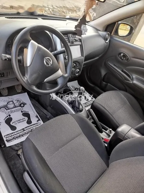 نيسان صنى 2024 أبيض مستعملة للبيع - 2