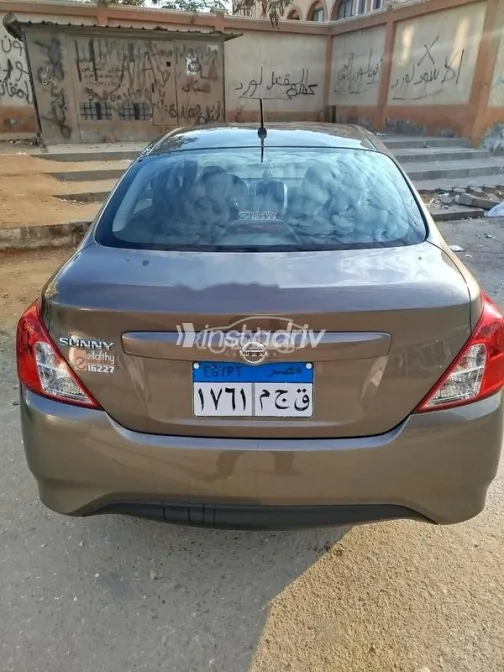 نيسان صنى 2024 أبيض مستعملة للبيع - 3