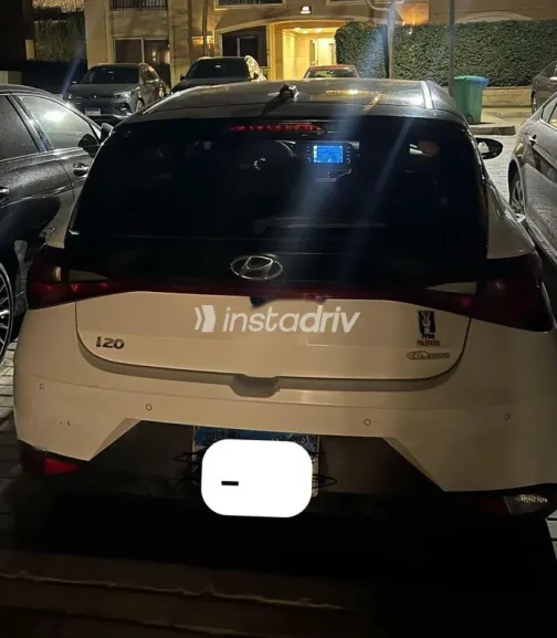 هيونداي I20 2021 أبيض مستعملة للبيع - 4