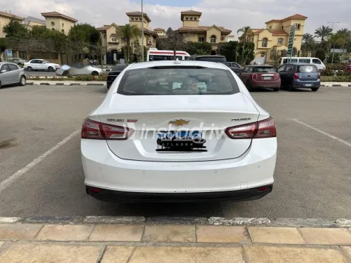 Chevrolet Malibu 2019 White Used for Sale - 5
