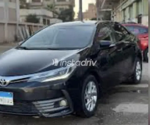 Toyota Corolla 2017 White Used for Sale - 1