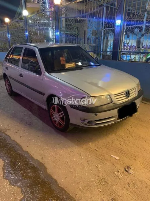 فولكس فاغن بوينتر 2005 فضي مستعملة للبيع - 2