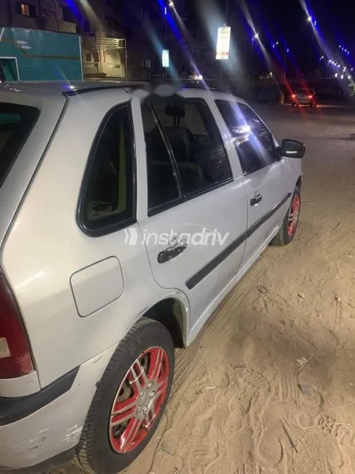 فولكس فاغن بوينتر 2005 فضي مستعملة للبيع - 3