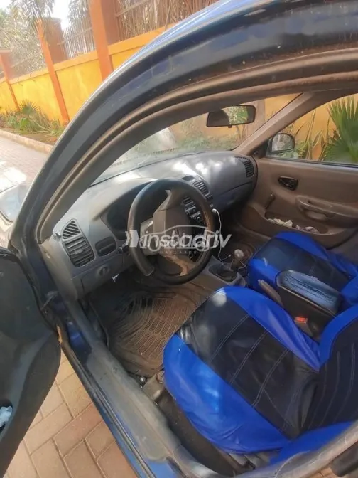 هيونداي فيرنا 2008 أزرق غامق مستعملة للبيع - 1