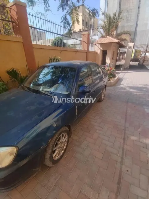 هيونداي فيرنا 2008 أزرق غامق مستعملة للبيع - 3