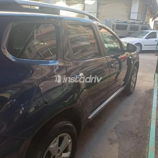 رينو داستر 2019 أزرق غامق مستعملة للبيع - 3