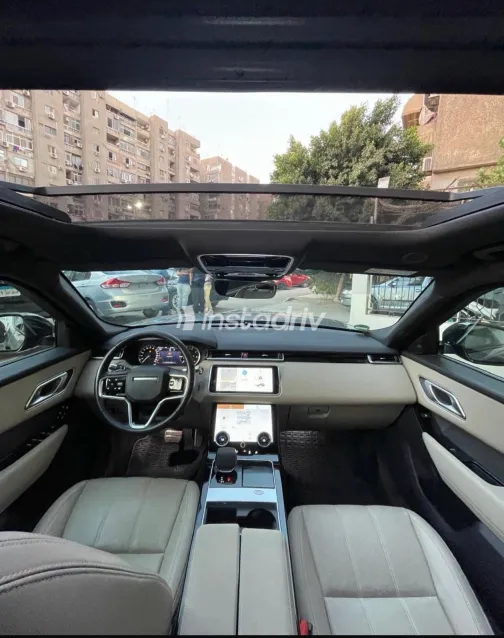 Land Rover Velar 2022 White Used for Sale - 4