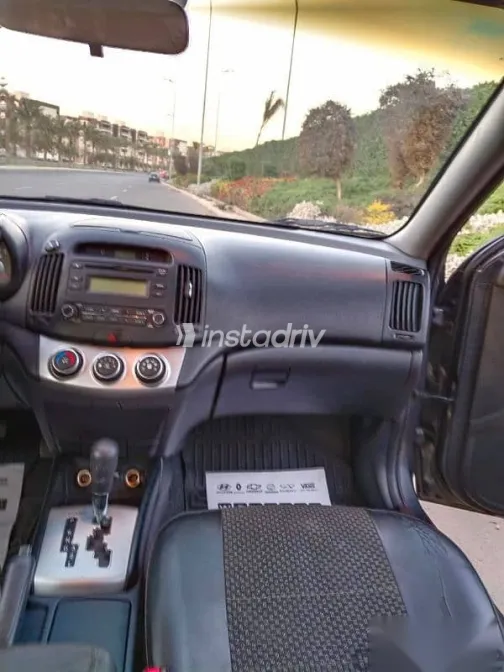 هيونداي إلنترا 2018 رمادي مستعملة للبيع - 4