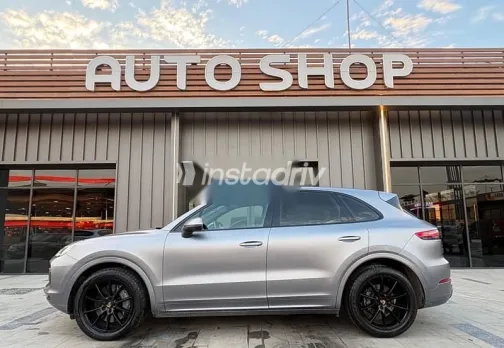 Porsche Cayenne 2020 Gray Used for Sale - 2