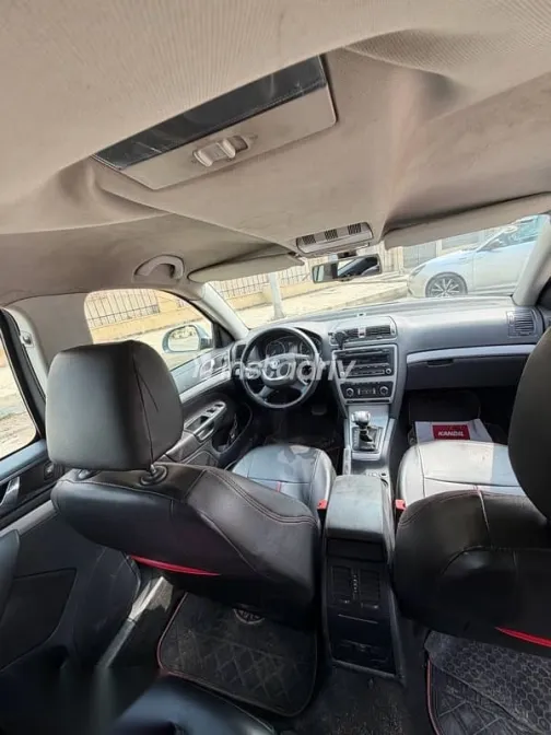 سكودا فانتازيا 2013 رمادي مستعملة للبيع - 4