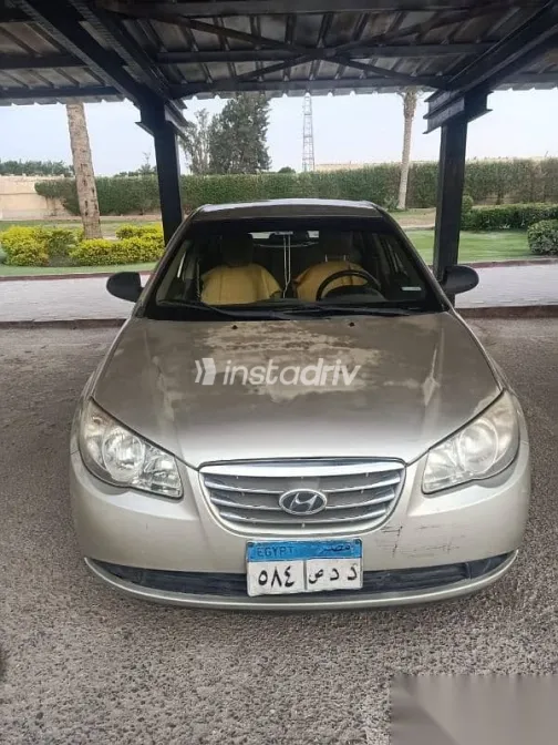 Hyundai Elantra 2011 Gold Used for Sale - 1