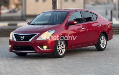 نيسان صنى 2023 أبيض مستعملة للبيع - 1