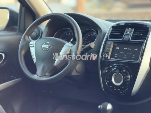 نيسان صنى 2023 أبيض مستعملة للبيع - 2