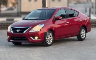 نيسان صنى 2023 أبيض مستعملة للبيع