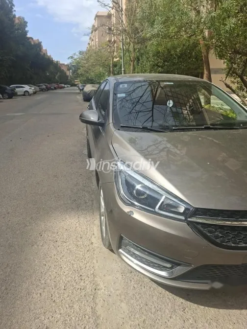 Chery Arrizo 5 2022 White Used for Sale - 2