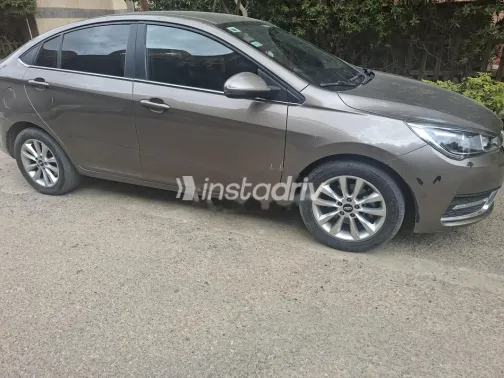 Chery Arrizo 5 2022 White Used for Sale - 4