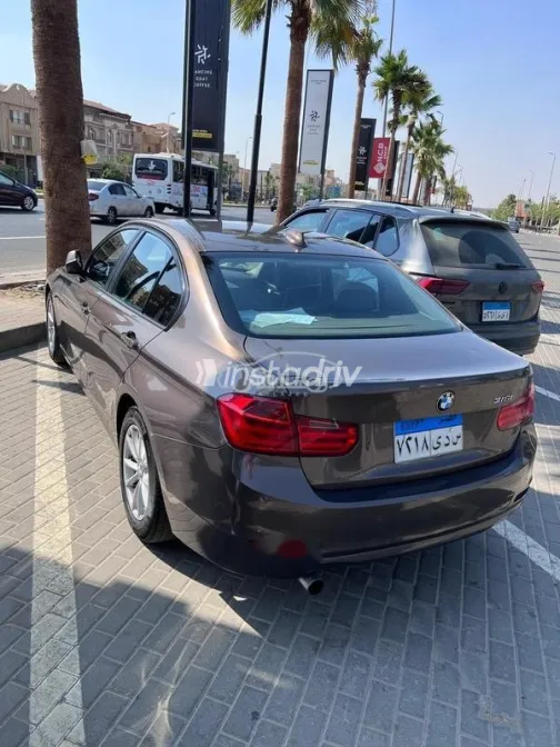 بي ام دبليو 316 2014 ذهبي مستعملة للبيع - 4