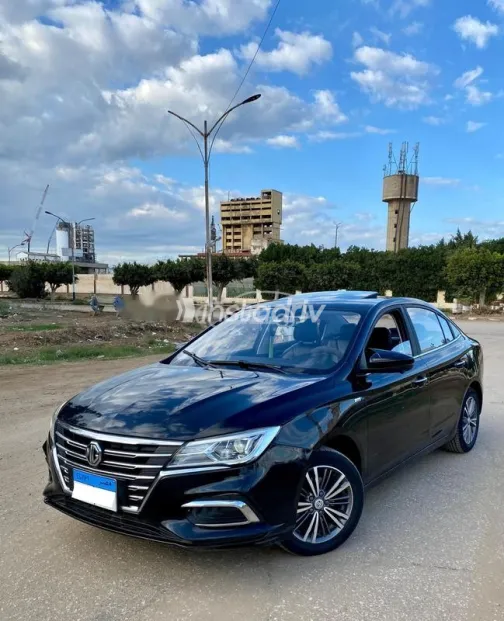 ام جى 5 2022 أبيض مستعملة للبيع - 1