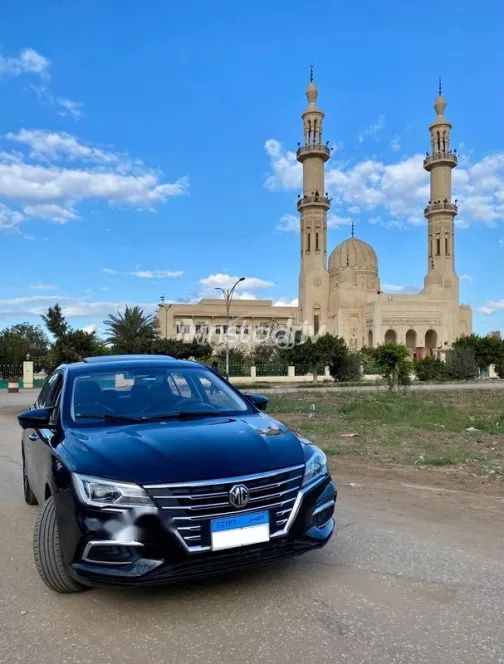 ام جى 5 2022 أبيض مستعملة للبيع - 4