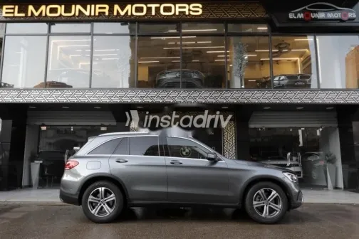 Mercedes GLC 200 2022 Gray Used for Sale - 3