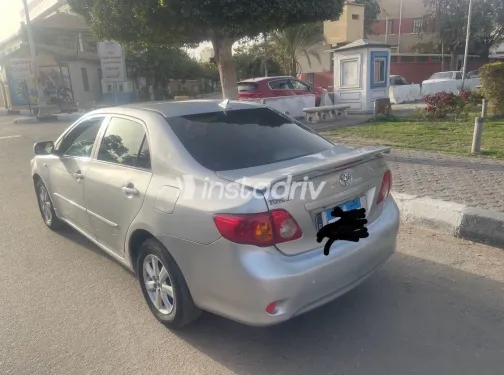 تويوتا كورولا 2008 أبيض مستعملة للبيع - 3