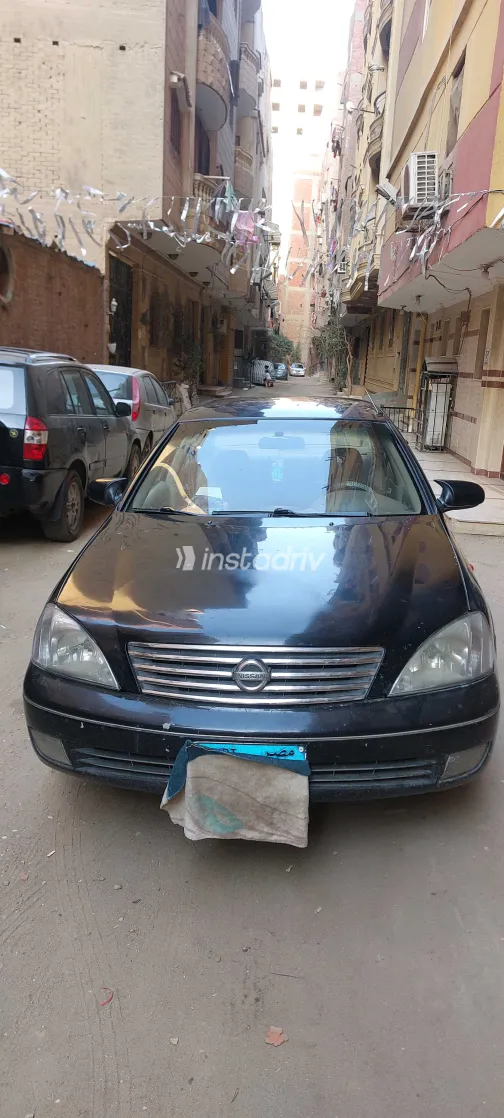 نيسان صنى 2013 أبيض مستعملة للبيع - 4