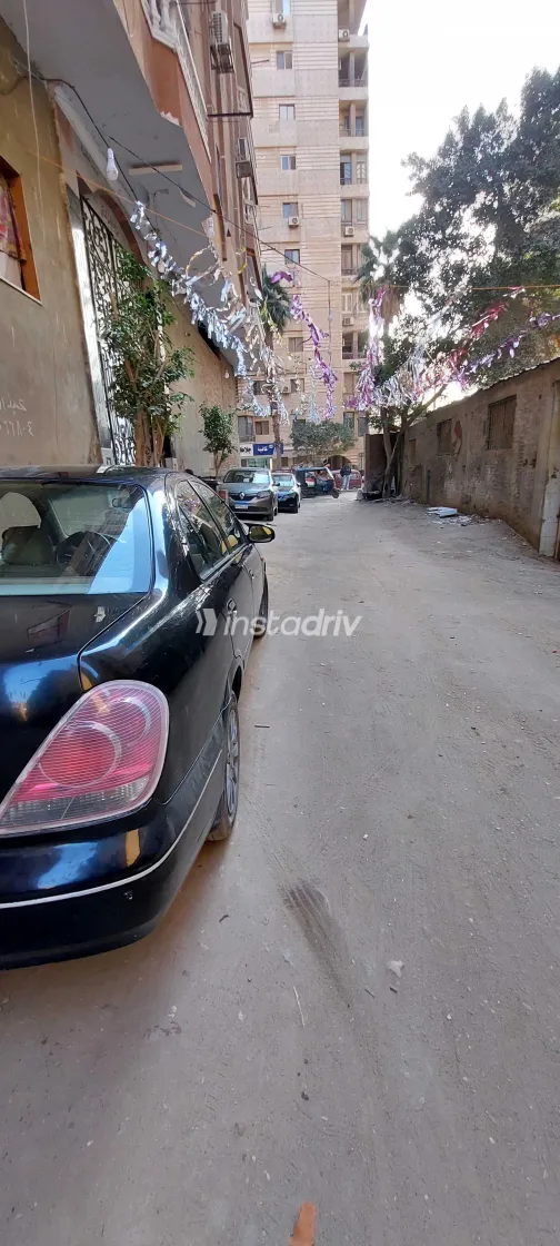 نيسان صنى 2013 أبيض مستعملة للبيع - 8