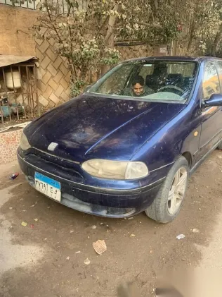 فيات سينا 2000 أزرق غامق مستعملة للبيع