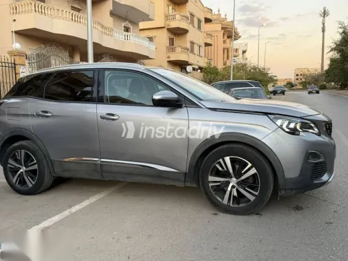 بيجو 3008 2019 أبيض مستعملة للبيع - 4