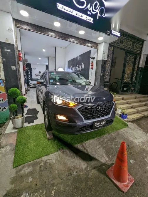 هيونداي توسان 2019 رمادي مستعملة للبيع - 3