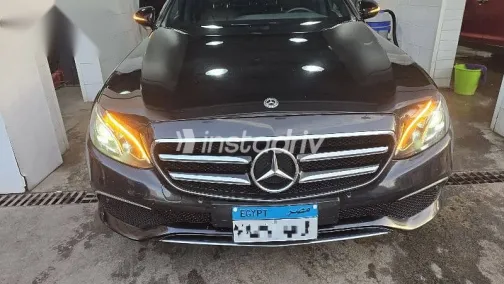 مرسيدس E 200 2020 أسود مستعملة للبيع - 6