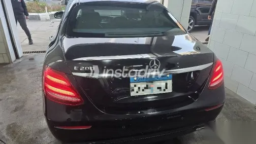 مرسيدس E 200 2020 أسود مستعملة للبيع - 8