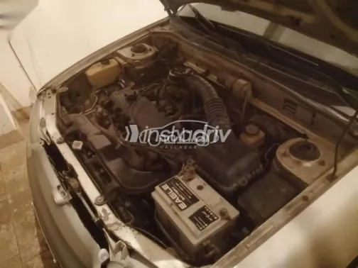 هيونداي اكسنت 1999 فضي مستعملة للبيع - 9