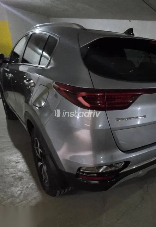 كيا سبورتاج 2021 رمادي مستعملة للبيع - 3