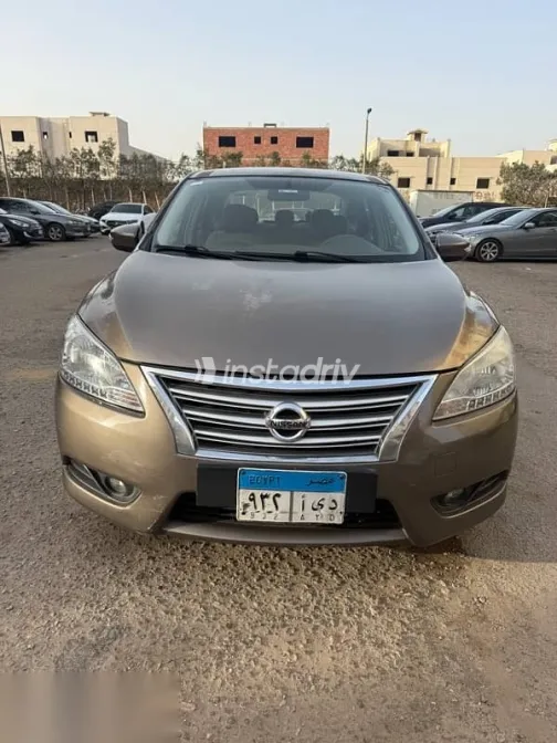 Nissan Sentra 2017 Silver Used for Sale - 1