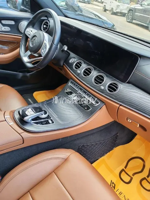 Mercedes E 300 2019 Black Used for Sale - 3