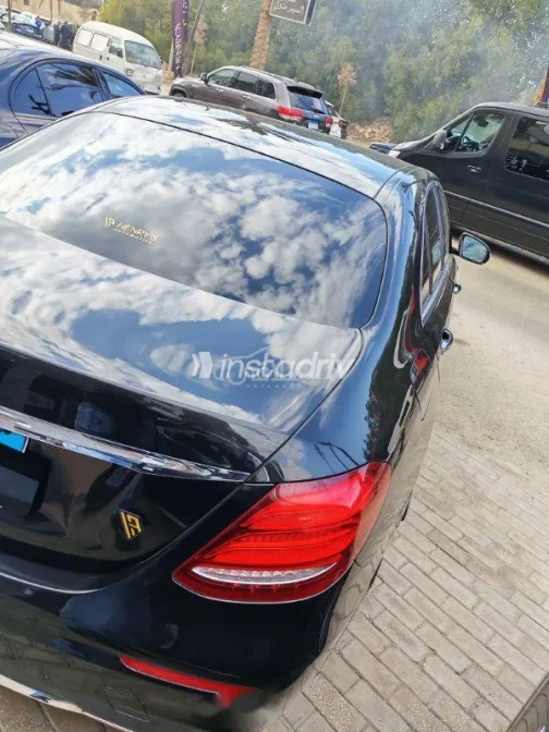 Mercedes E 300 2019 Black Used for Sale - 5