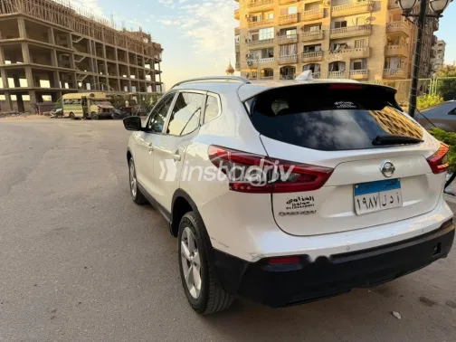 نيسان قشقاي 2020 أبيض مستعملة للبيع - 1