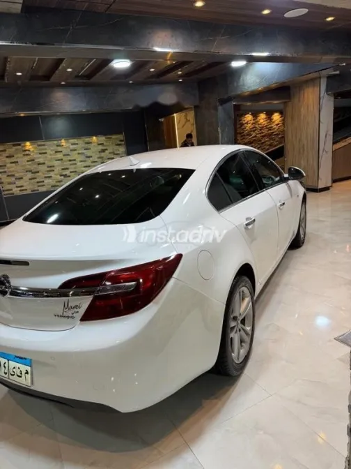 اوبل أنسيجنيا 2017 أبيض مستعملة للبيع - 5